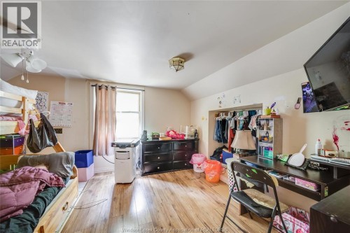 1066 Hickory, Windsor, ON 
