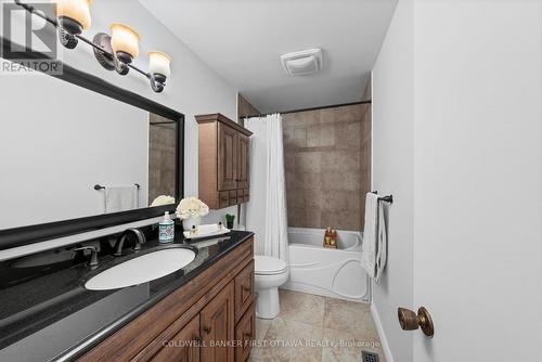 Main level Full 4 pc bathroom w bath/shower combo! - 12 Bradgate Drive, Ottawa, ON 