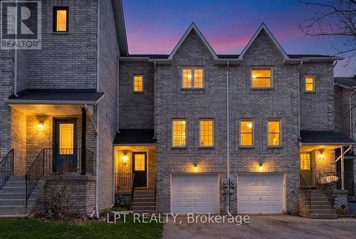 25 HATTIE COURT  Georgina, ON L4P 3Z7