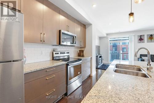 Kitchen - 554 Labrador Crescent, Ottawa, ON 