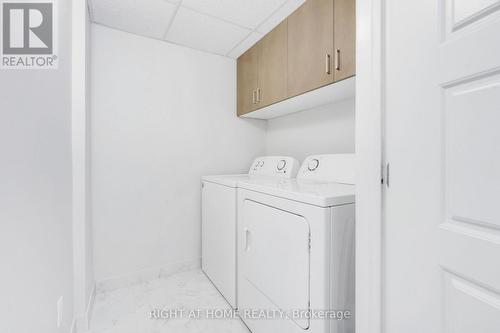 Upstairs Laundry - 554 Labrador Crescent, Ottawa, ON 