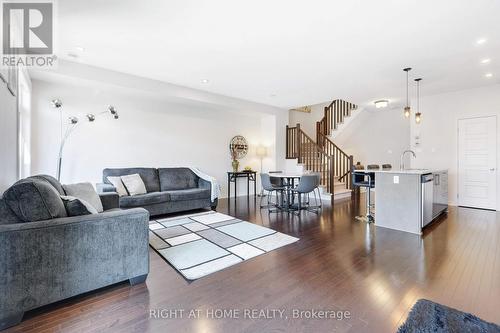 Living and Dining - 554 Labrador Crescent, Ottawa, ON 