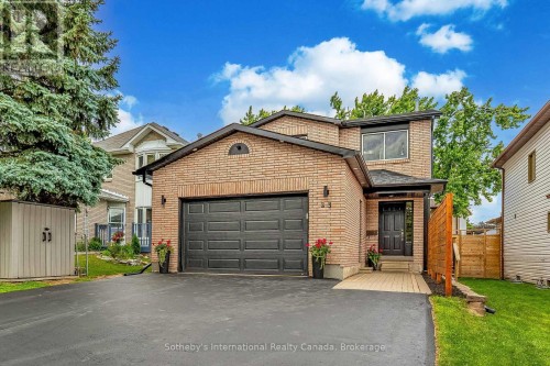 23 CARR DRIVE  Barrie (Letitia Heights), ON L4N 6M9