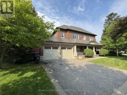 64 MONTRESSOR DRIVE  Toronto, ON M2P 1Z4