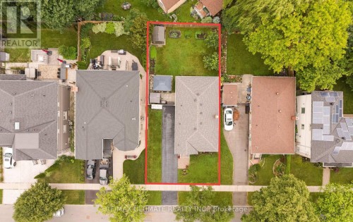 Move in ready or build new! - 5 Mendip Crescent, Toronto, ON 