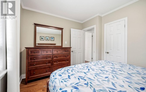 Bedroom 1 with closet - 5 Mendip Crescent, Toronto, ON 