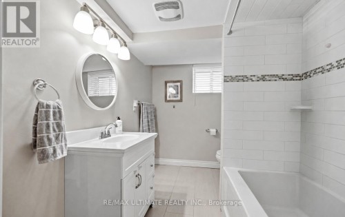 Basement 4 piece bathroom - 5 Mendip Crescent, Toronto, ON 