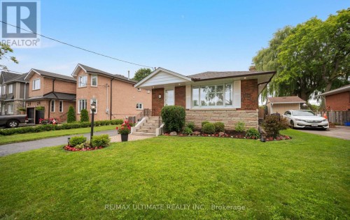 Well maintained property inside and out - 5 Mendip Crescent, Toronto, ON 