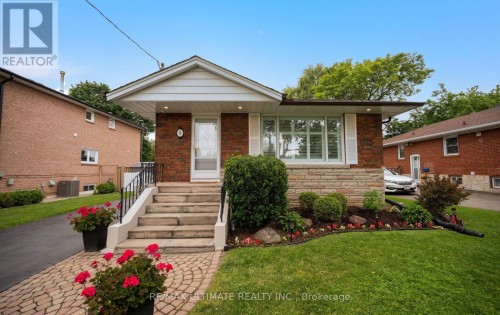 Just over 2200 total square footage - 5 Mendip Crescent, Toronto, ON 