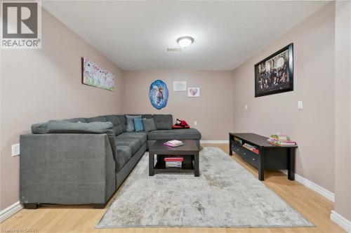 127 Everglade Crescent, Kitchener, ON 