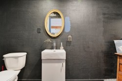 Powder room - 