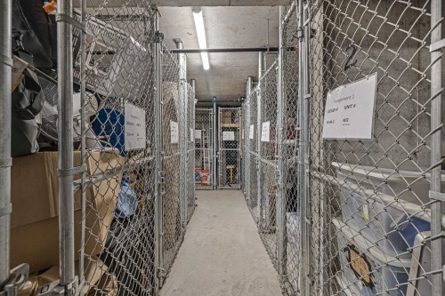 Storage - 304-5865 Av. De Monkland, Montréal (Côte-Des-Neiges/Notre-Dame-De-Grâce), QC - Indoor With Storage