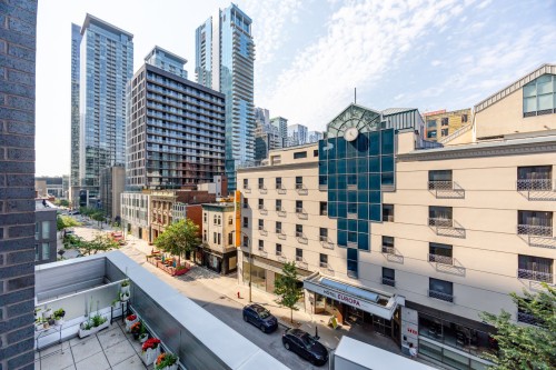 View - 502-1239 Rue Drummond, Montréal (Ville-Marie), QC - Outdoor With Facade