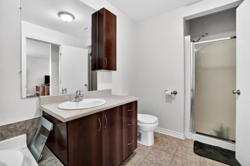 Salle de bains - 820 Boul. Lafortune, L'Assomption, QC 