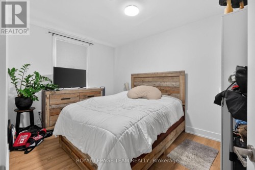 Bedroom #2 upper level unit - 169 Florence Street, Ottawa, ON 
