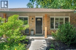 34 RANDALL Road  Cambridge, ON N3C 1S1