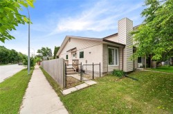 86 Rillwood Place  Winnipeg, MB R2N 1J6