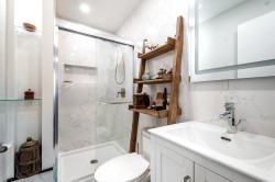 Master Bathroom - 