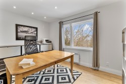 Bureau - 