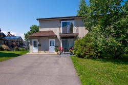 A-902 Av. Gagné  La Pocatière, QC G0R 1Z0