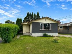 251 Strand Ave  Thunder Bay, ON P7B 5A5