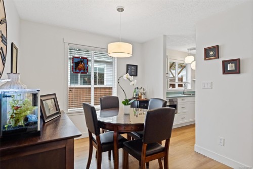 84 Wolf Lane, View Royal, BC 