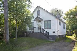 185 Empress Ave S  Thunder Bay, ON P7B 4N8