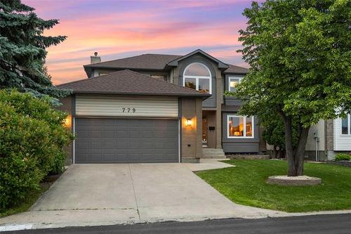779 Lindenwood DR  Winnipeg, MB R3P 2H6