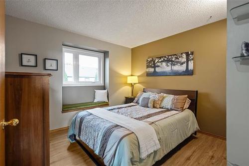 779 Lindenwood Dr, Winnipeg, MB 