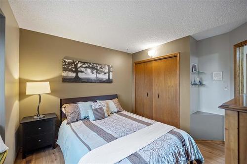 779 Lindenwood Dr, Winnipeg, MB 
