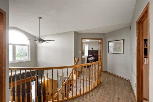 779 Lindenwood Dr, Winnipeg, MB 
