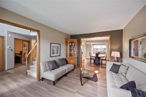 779 Lindenwood Dr, Winnipeg, MB 