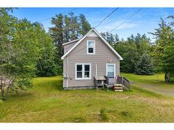 72 McLeod Ave Chipman, NB E4A 2B8