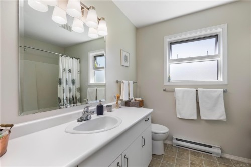 5979 Devon Pl, Nanaimo, BC 