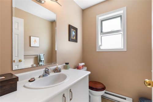 5979 Devon Pl, Nanaimo, BC 