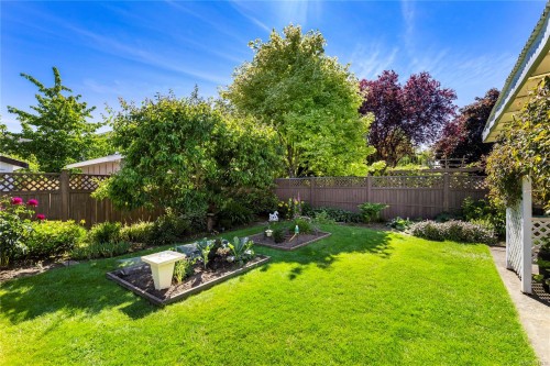 5979 Devon Pl, Nanaimo, BC 