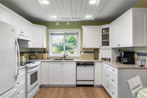 5979 Devon Pl, Nanaimo, BC 