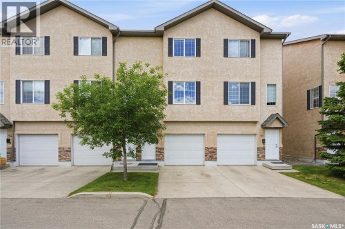 52 118 Pawlychenko LANE  Saskatoon, SK S7V 1K1