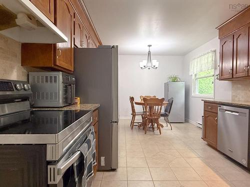 1192 Highway 2, Lantz, NS 