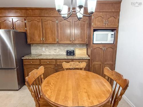1192 Highway 2, Lantz, NS 