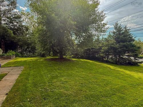 1192 Highway 2, Lantz, NS 