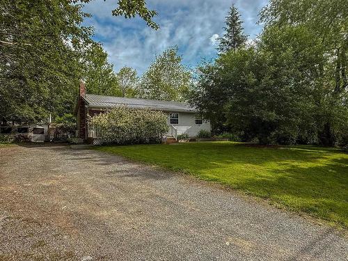 1192 Highway 2, Lantz, NS 