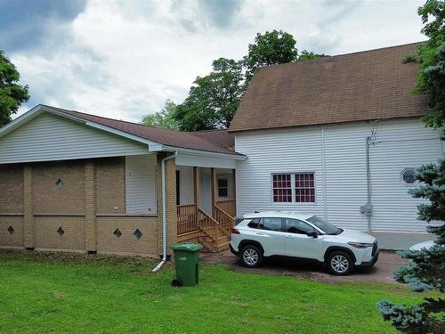 10 Morris Street, Springhill, NS 