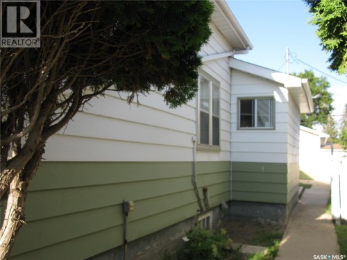 2037 Reynolds Street, Regina, SK 