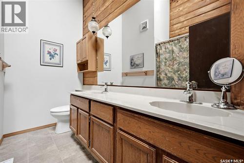 1202 Catley Bay N, Regina, SK 