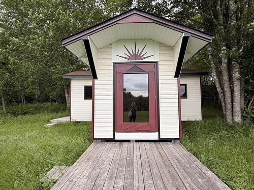 1A St Andrews River Road, Coldstream, NS 