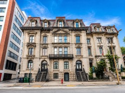 419  - 427 Av. Viger E.  Montréal (Ville-Marie), QC H2L 2N9