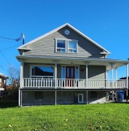 818  - 820 Rue Georges-É.-Tremblay  Baie-Saint-Paul, QC G3Z 1V6