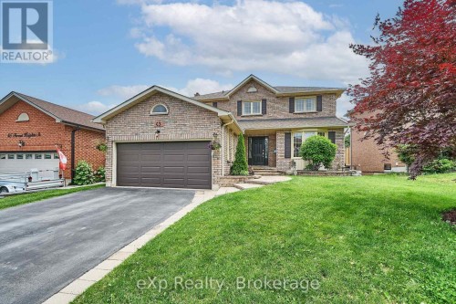43 FOREST HEIGHTS STREET  Whitby (Pringle Creek), ON L1R 1T7