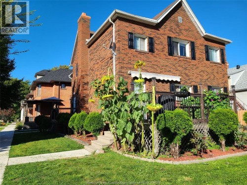600 PARK STREET West Unit# 1 , Windsor, Ontario N9A 5V6 2